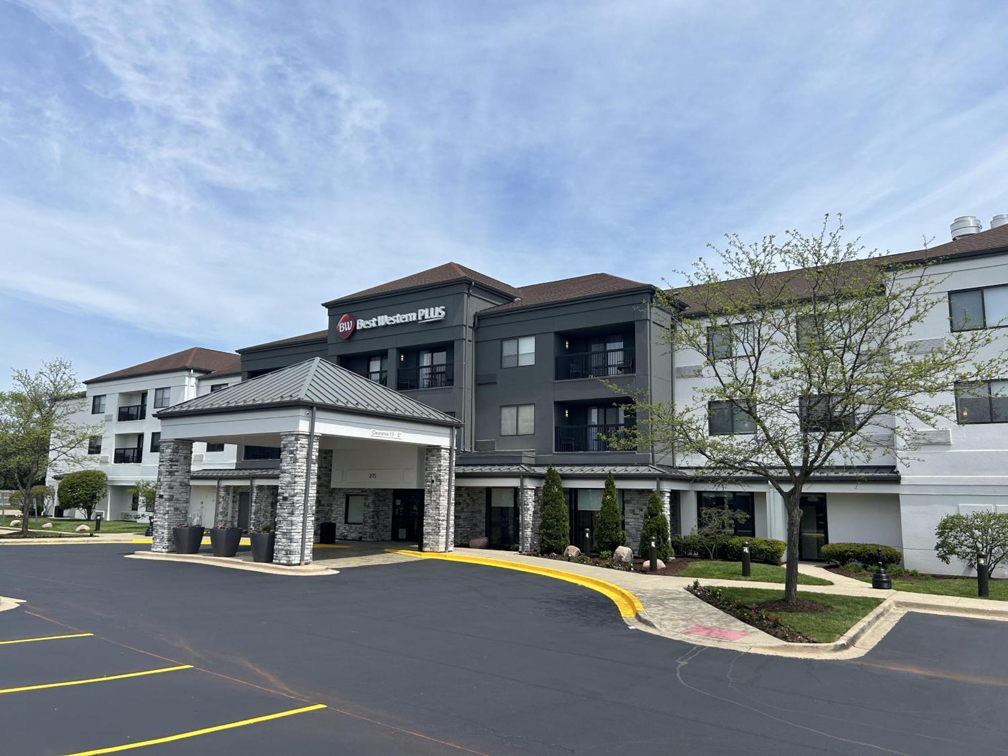 Best Western Plus Elgin - Chicago West Dundee Екстериор снимка
