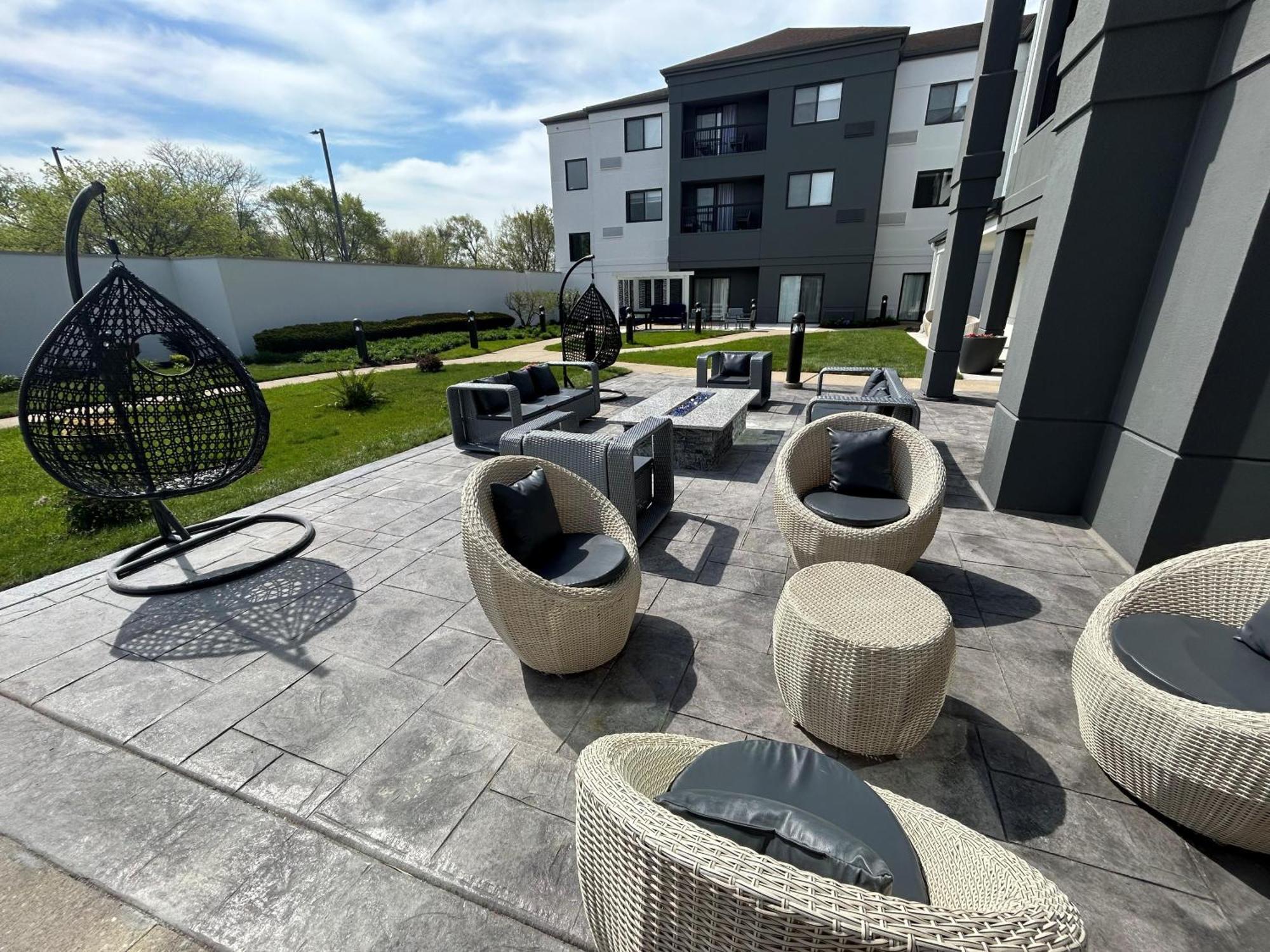 Best Western Plus Elgin - Chicago West Dundee Екстериор снимка