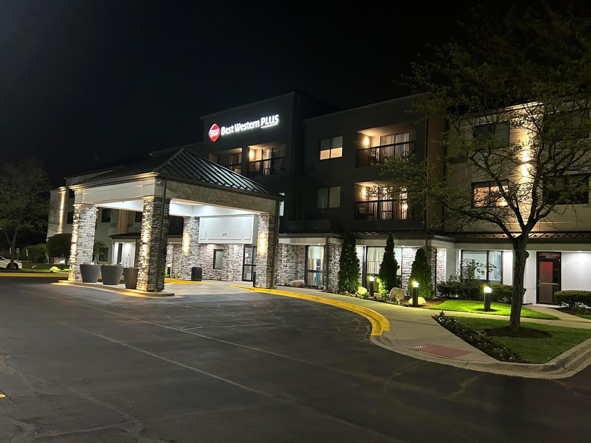 Best Western Plus Elgin - Chicago West Dundee Екстериор снимка